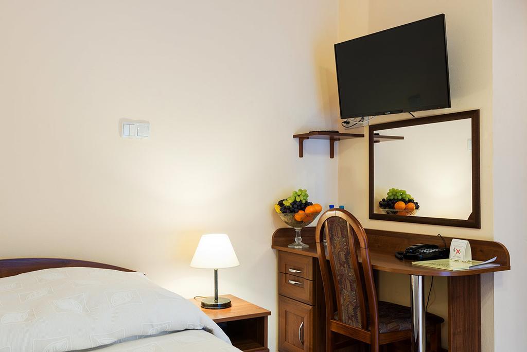 Hotel Victoria Olkusz Esterno foto